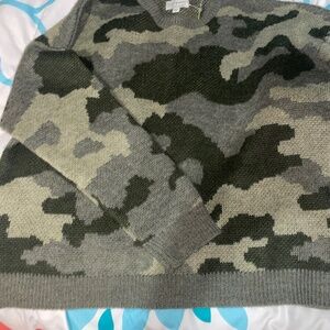 Lucky Brand. Camo sweater, Medium